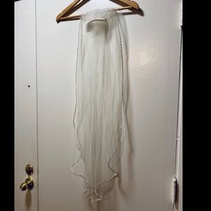 Beaded Edge Tulle Fingertip Wedding Veil- Ivory